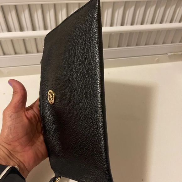 MICHAEL KORS Fulton Solid Black
Leather Zip Clutch Wristlet EUC - Picture 9 of 14